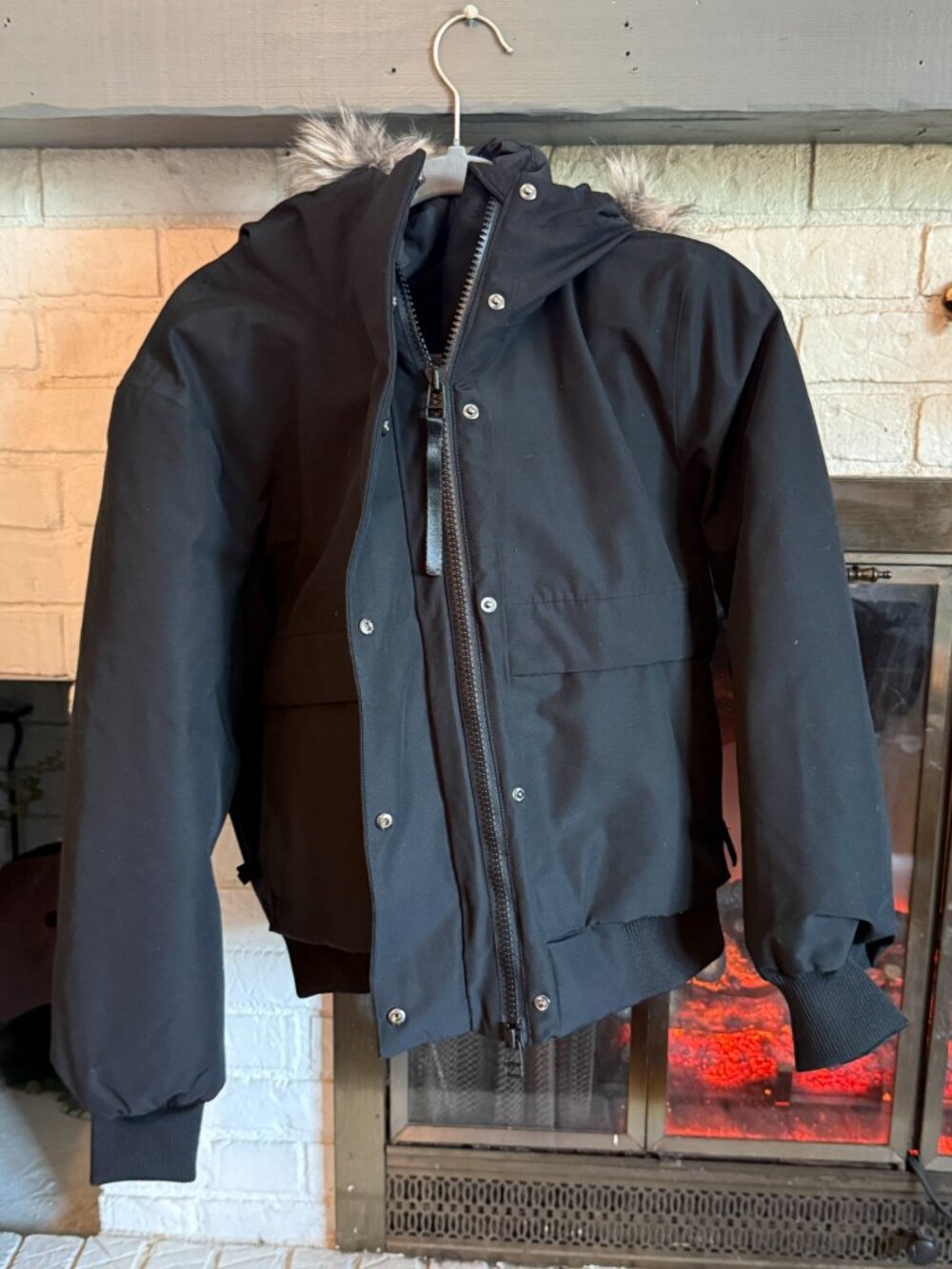 NWT Quince Responsible Down Hooded Short Parka Black Medium Waterproof